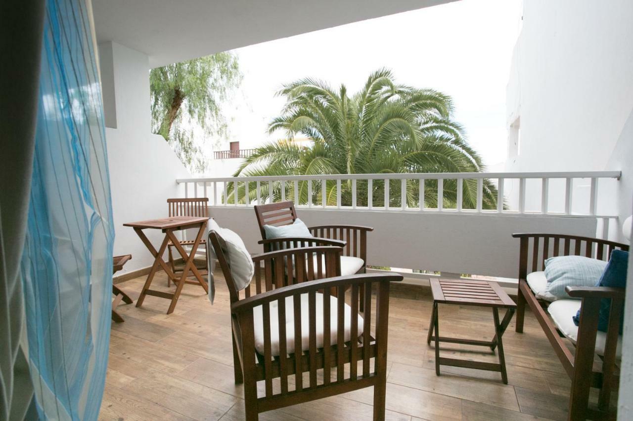 Chromotheraphy Cerca Del Mar Apartman Costa Teguise Kültér fotó